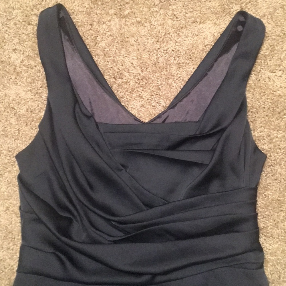 ‼️5 for $20‼️ NWOT FLATTERING ruched black top - Picture 8 of 8